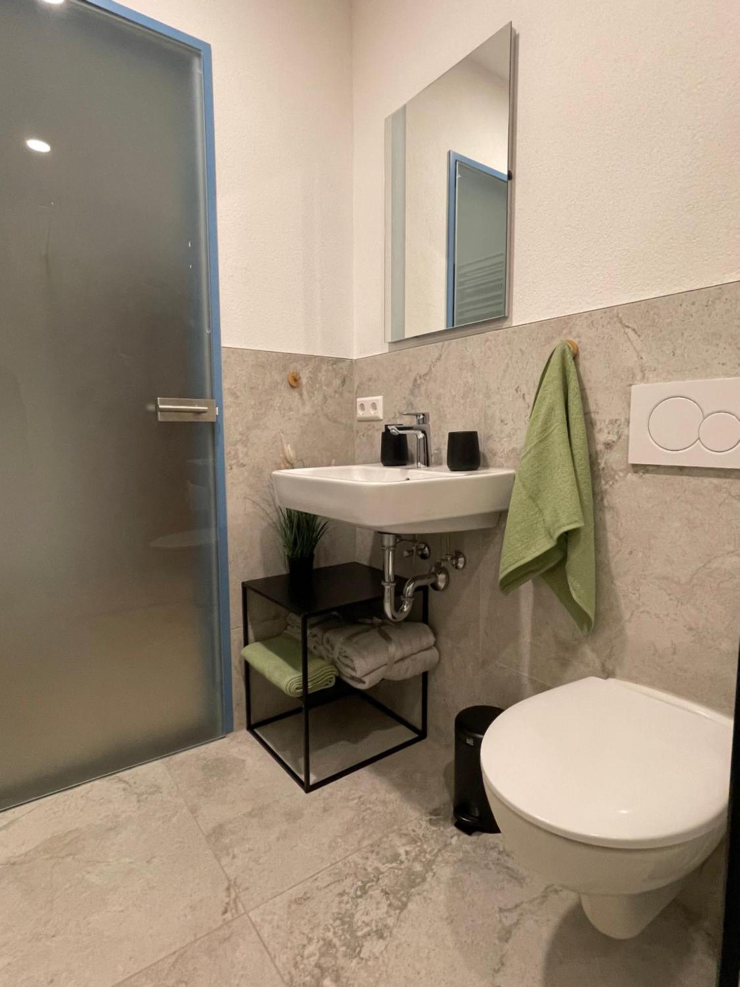 Wunderschoenes Apartment Am Schloessle Zentrum Pforzheim Bagian luar foto