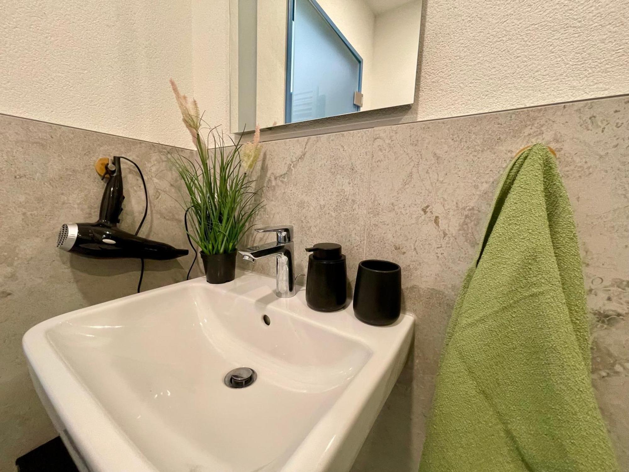 Wunderschoenes Apartment Am Schloessle Zentrum Pforzheim Bagian luar foto