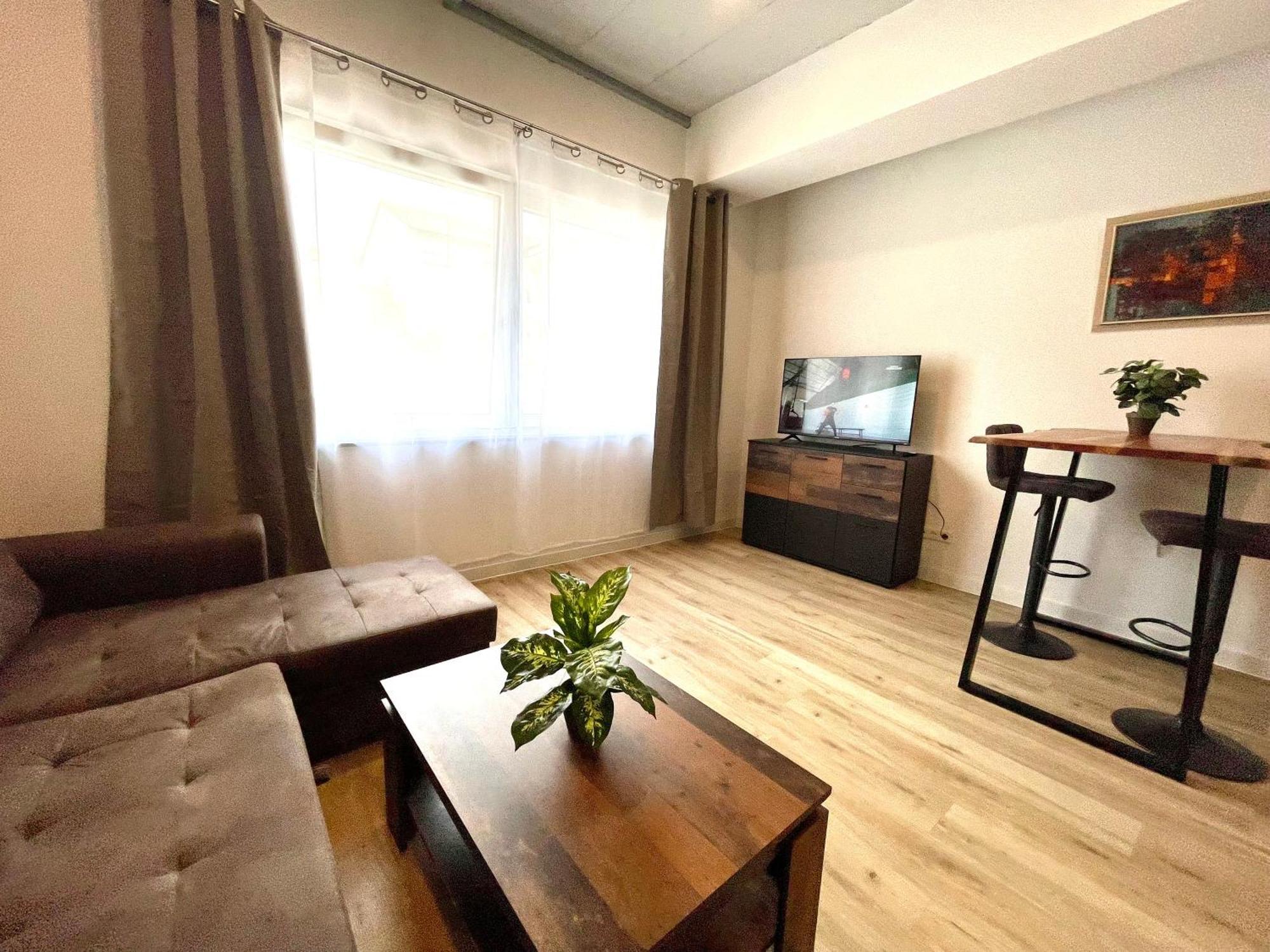 Wunderschoenes Apartment Am Schloessle Zentrum Pforzheim Bagian luar foto